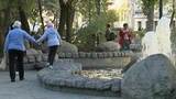 Избалованные теплой погодой москвичи с ужасом ждут наступления холодов
