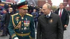 Президент Владимир Путин поздравил с праздником Победы ветеранов и возложил цветы к Могиле Неизвестного солдата