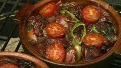 Печень индейки с овощами в глиняных сковородках. Фазенда. Фрагмент выпуска от 25.09.2016
