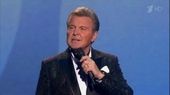 Лев Лещенко — «Приглашаю всех друзей». Большой праздничный концерт в Кремле. Фрагмент выпуска от 05.12.2015