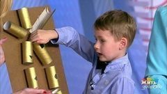 Игрушки из подручных средств. Жить здорово! Фрагмент выпуска от 03.07.2017