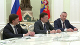 Владимир Путин поздравил первых выпускников программы развития кадрового резерва РФ