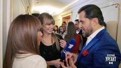 Вручение премии «Золотой граммофон». Острый репортаж с Аллой Михеевой. Вечерний Ургант. Фрагмент выпуска от 15.12.2017