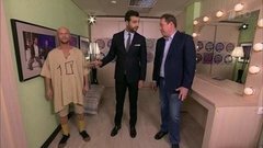 Иван Ургант и Леонид Слуцкий прощаются со старой футбольной формой. Пролог. Вечерний Ургант. Фрагмент выпуска от 10.11.2015
