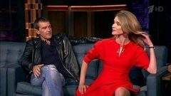 Актер Антонио Бандерас и модель Наталья Водянова. Вечерний Ургант. Фрагмент выпуска от 12.09.2016