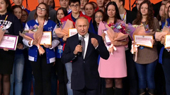 Прямая линия с Владимиром Путиным. Россия всегда остается молодой!