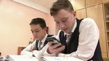 В Набережных Челнах школьникам на уроки нельзя проносить мобильные телефоны и другие гаджеты