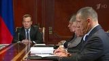 Дмитрий Медведев подписал постановление, которое позволит некоторым застройщикам завершить свои объекты по старым правилам