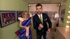 Эвелина Хромченко помогает Ивану подобрать галстук. Пролог. Вечерний Ургант. Фрагмент выпуска от 12.05.2016