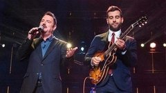 Максим Леонидов, Иван Ургант и группа «Фрукты» — «Му-му» и «I've got the world on a string». Вечерний Ургант. Фрагмент выпуска от 23.06.2016