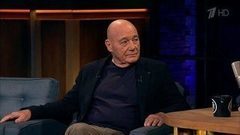 Журналист и телеведущий Владимир Познер. Вечерний Ургант. Фрагмент выпуска от 15.11.2016
