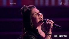 Сабина Мустаева и Ксана Сергиенко — «Somebody to Love». Голос. 5 лет. Большой праздничный концерт в Кремле. Фрагмент выпуска от 12.06.2017