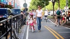 Знаменитые родители забыли про детей?