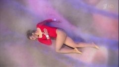 Яна Чурикова, артисты цирка и команда кайтеров — «В синем море, в белой пене». Без страховки. Фрагмент выпуска от 20.03.2016