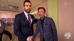 Митя Хрусталев ищет Валерия Сюткина. Пролог. Вечерний Ургант. Фрагмент выпуска от 27.03.2017