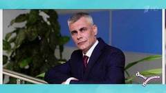 Дмитрий: токарь на заводе, подрабатывает мастером перманентного макияжа, поет в караоке и вяжет игрушки, ищет миниатюрную хозяйственную москвичку. Давай поженимся! Фрагмент выпуска от 15.08.2018