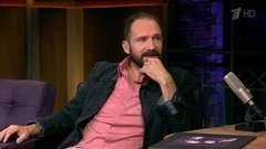 Актер Рэйф Файнс. Вечерний Ургант. Фрагмент выпуска от 30.10.2015