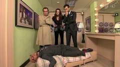 Константин Хабенский и Паулина Андреева расследуют обстоятельства ЧП в студии. Пролог. Вечерний Ургант. Фрагмент выпуска от 27.11.2015